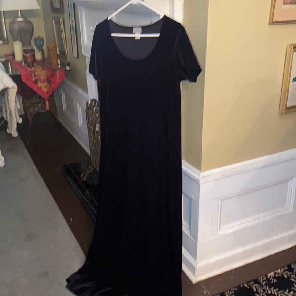 Cassini black velvet midi dress.  Walking slits on both sides.